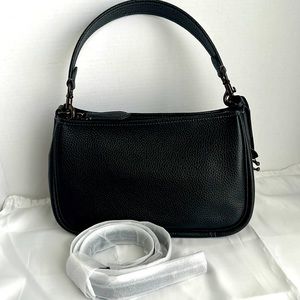 💥USED ONCE💥 Coach Cary